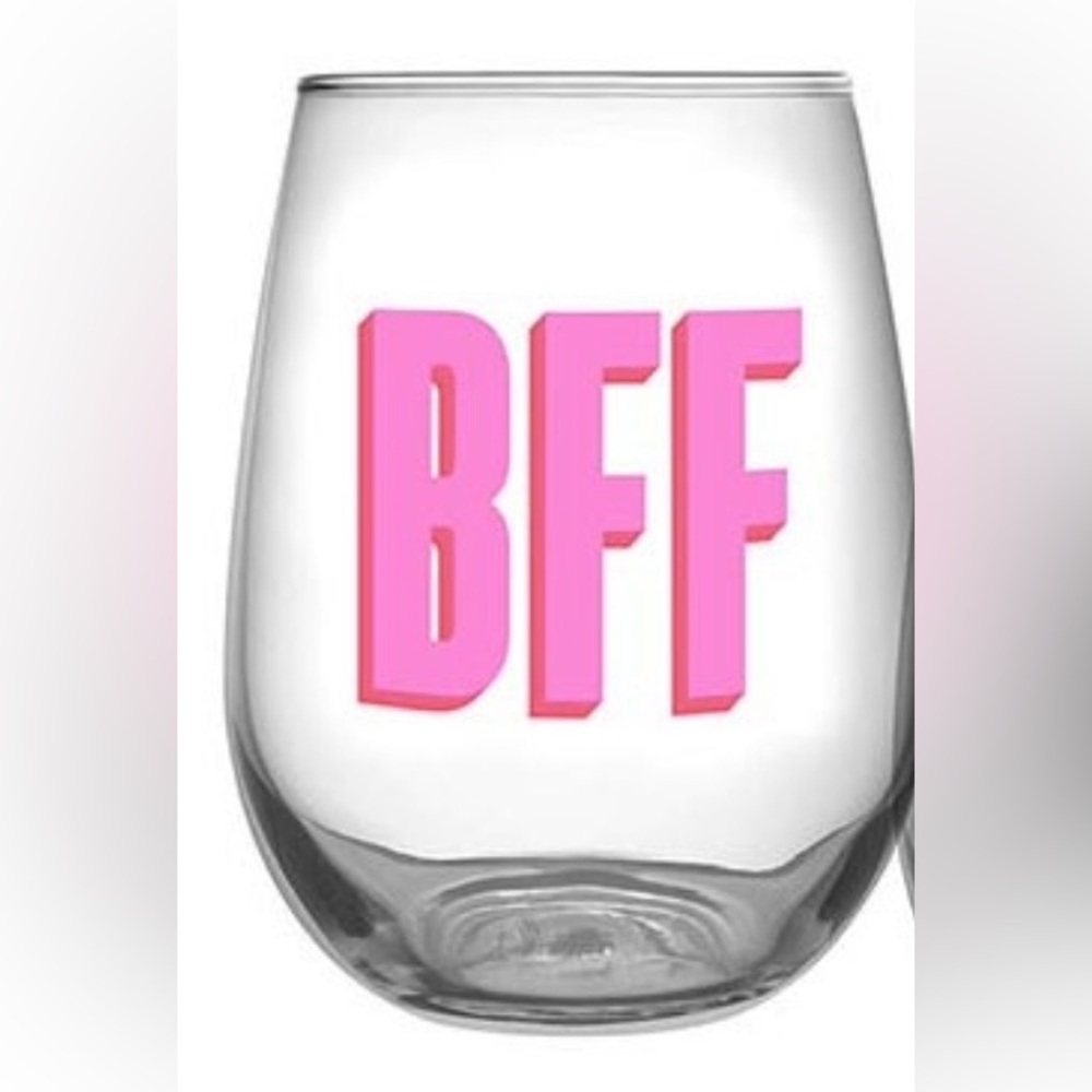 GORGEOUS NWT BFF Pink Lettered Wine Glass